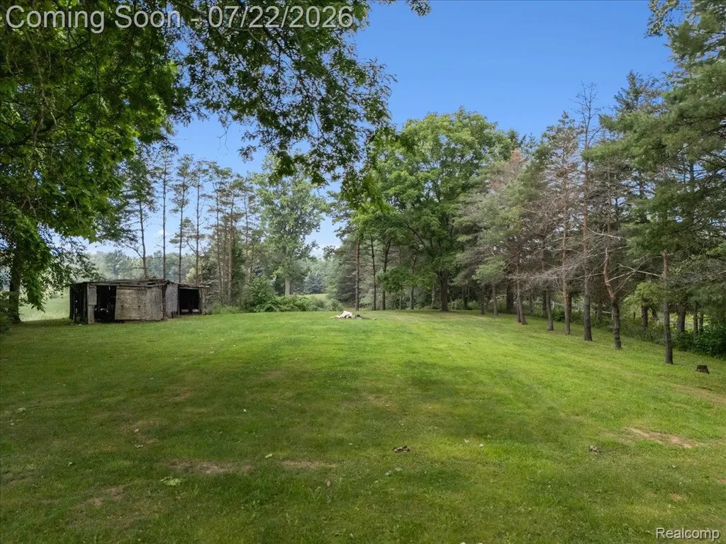 16036 Worden Road Groveland Township MI 48442