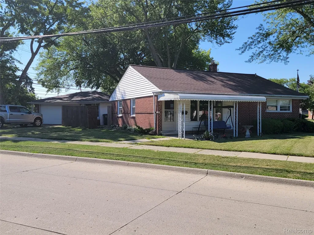 18511 Wendy Riverview City MI 48193