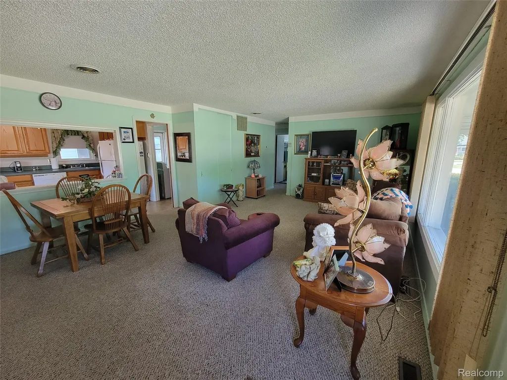 18511 Wendy Riverview City MI 48193