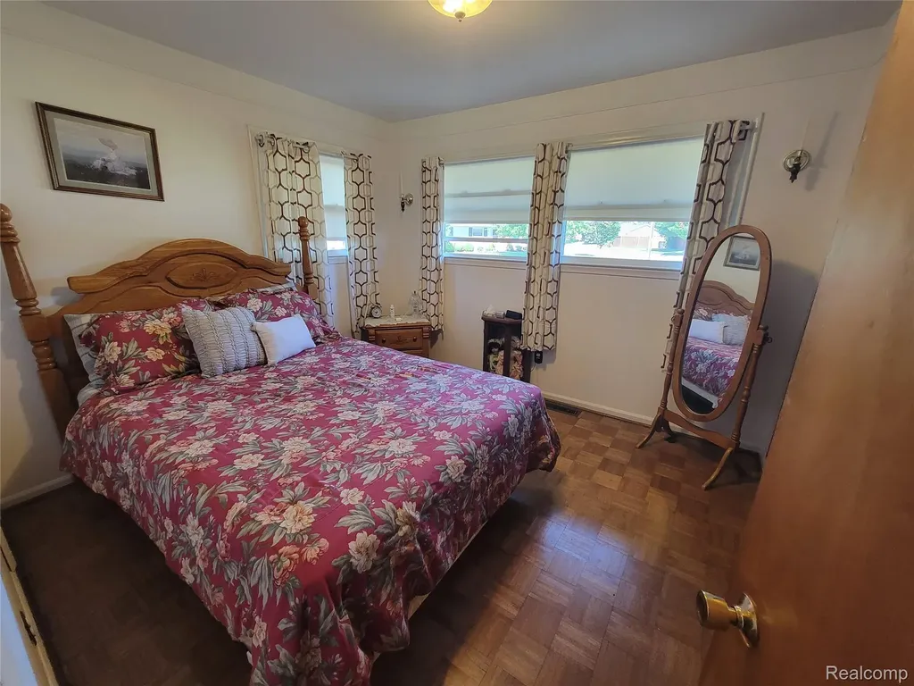 18511 Wendy Riverview City MI 48193