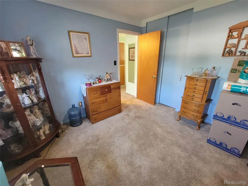 18511 Wendy Riverview City MI 48193