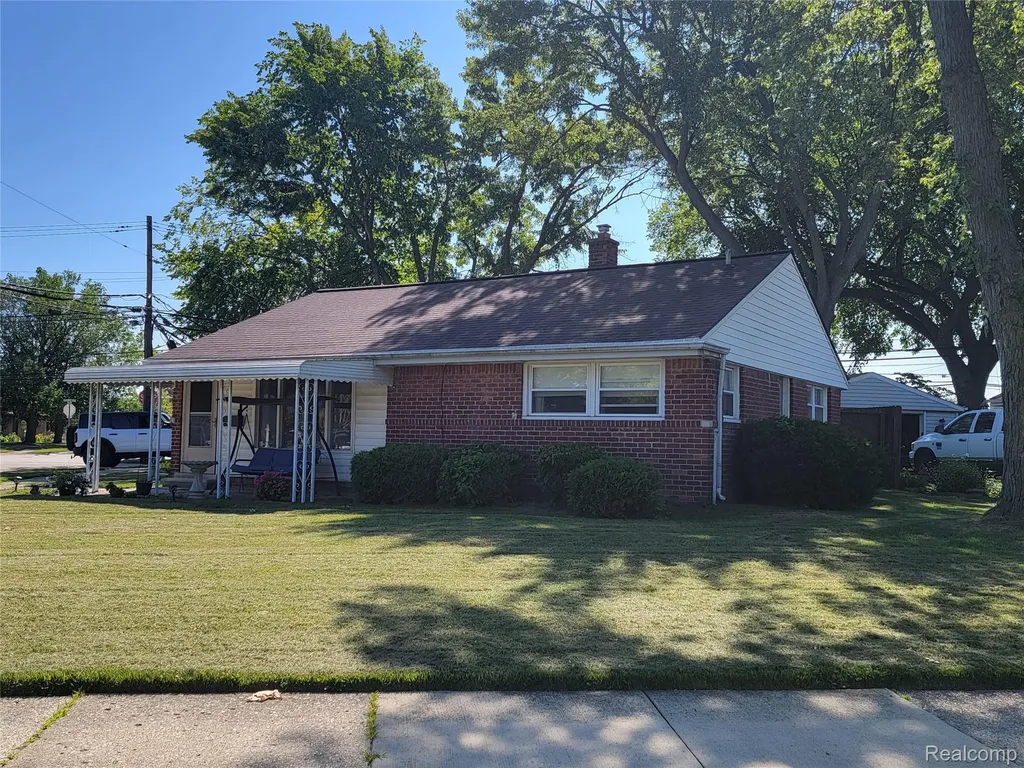 18511 Wendy Riverview City MI 48193
