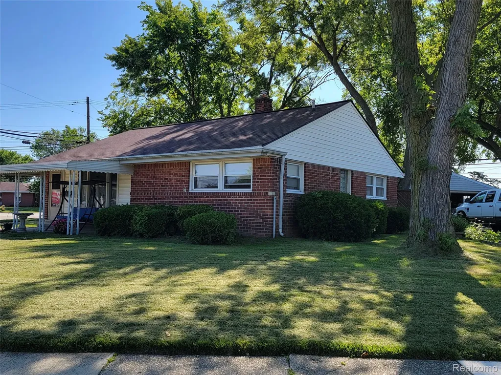 18511 Wendy Riverview City MI 48193