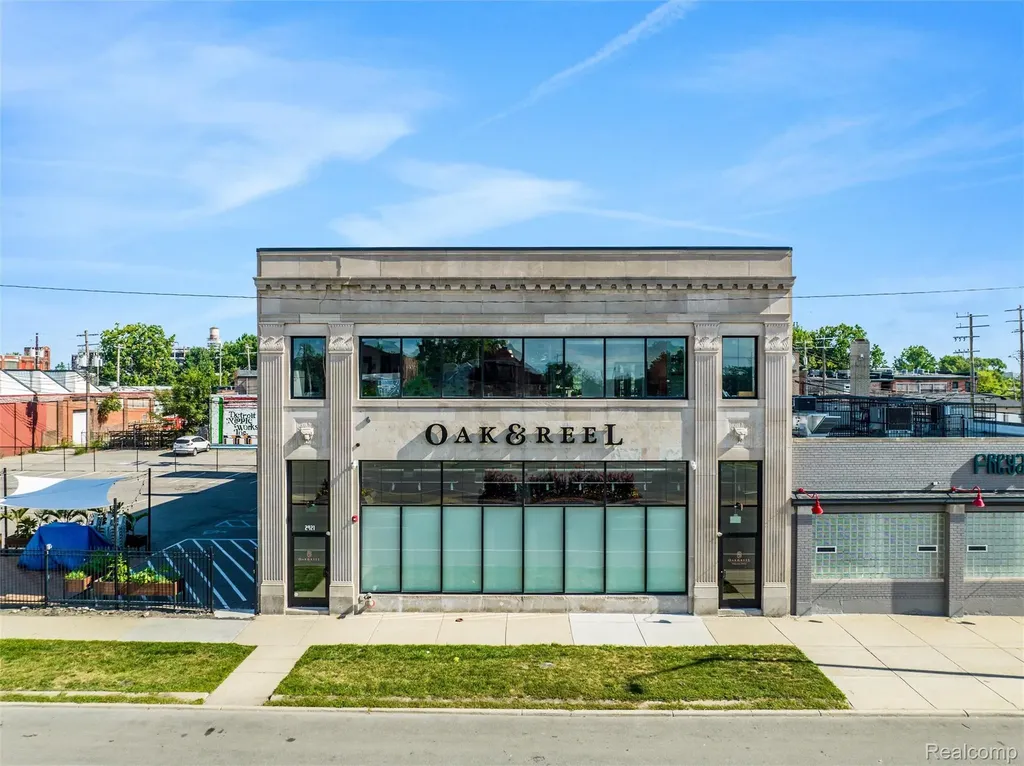 2843 E Grand Boulevard Detroit City MI 48211