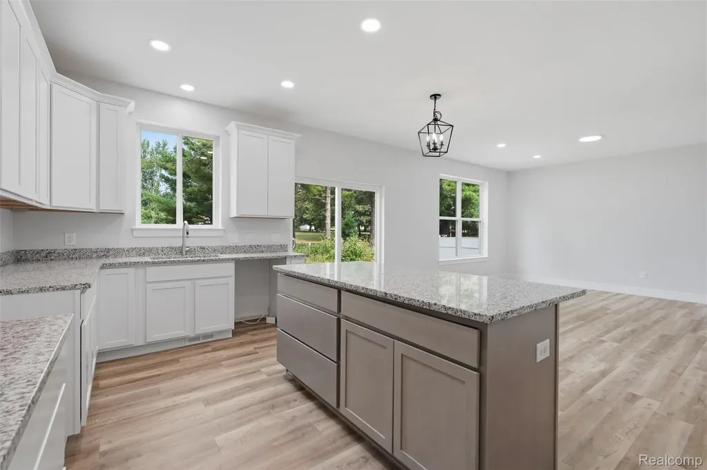 9400 Roland Drive Hamburg Township MI 48116
