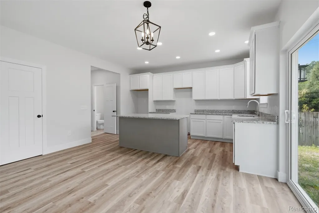 9400 Roland Drive Hamburg Township MI 48116