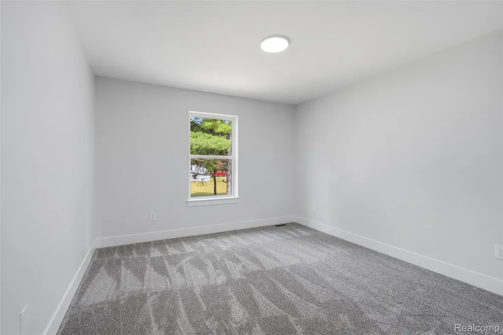 9400 Roland Drive Hamburg Township MI 48116