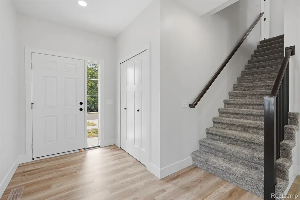 9400 Roland Drive Hamburg Township MI 48116