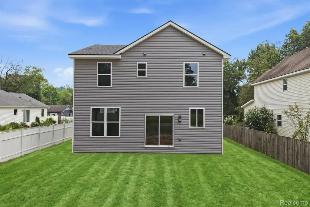 9400 Roland Drive Hamburg Township MI 48116