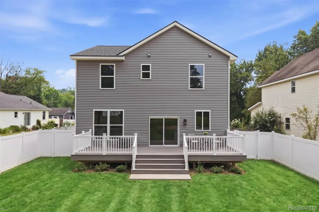 9400 Roland Drive Hamburg Township MI 48116