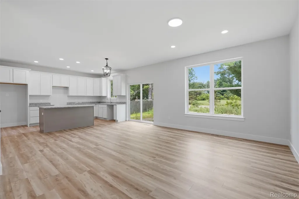 9400 Roland Drive Hamburg Township MI 48116