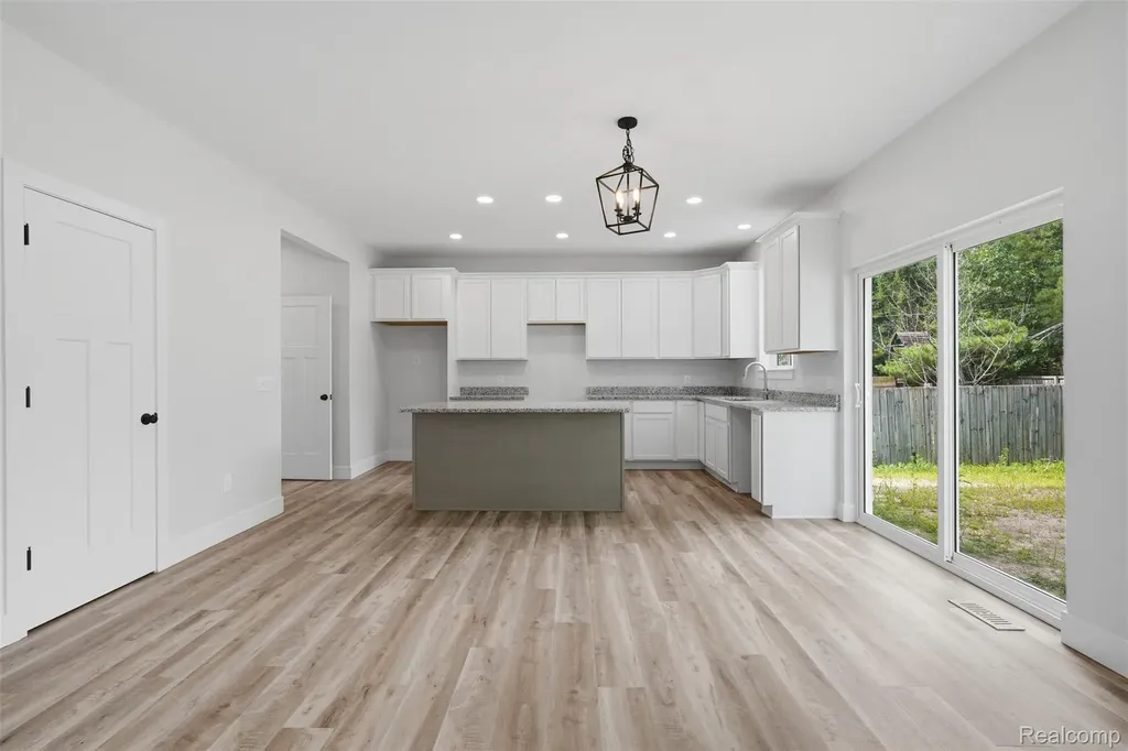 9400 Roland Drive Hamburg Township MI 48116