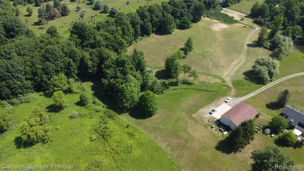 3975 Hagerman Road Addison Township MI 48367