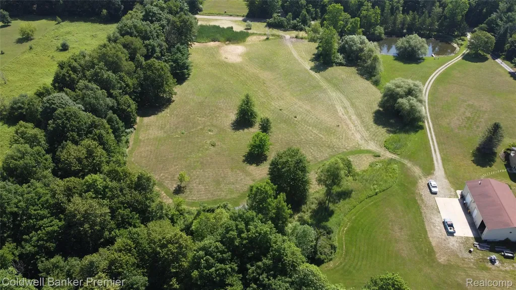 3975 Hagerman Road Addison Township MI 48367