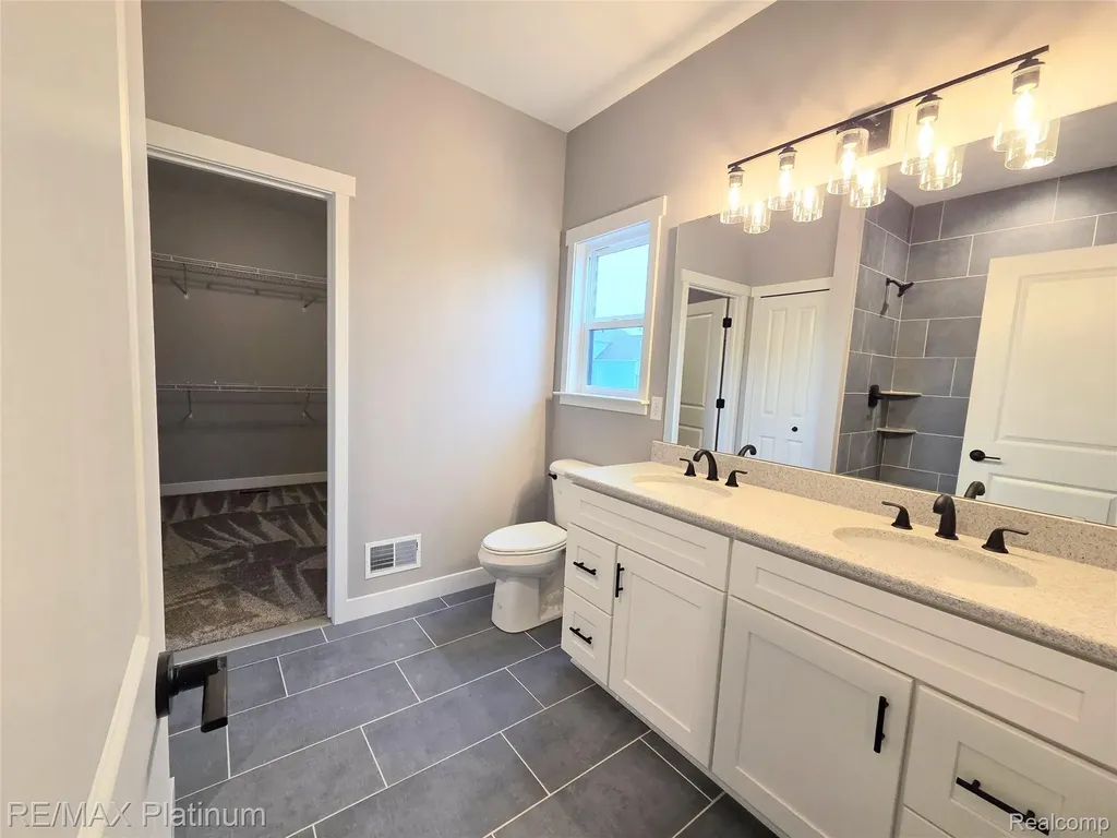 6254 Brook Stone Lane Fenton Charter Township MI 48451