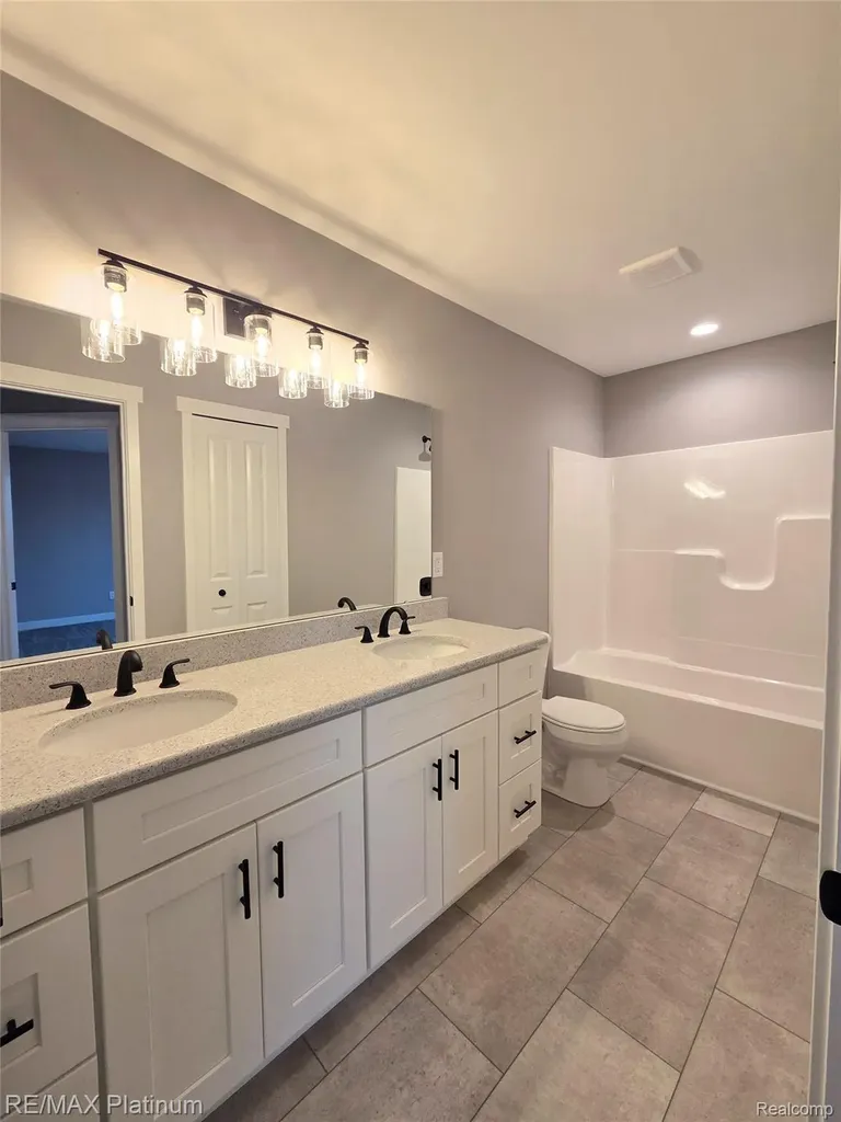 6254 Brook Stone Lane Fenton Charter Township MI 48451