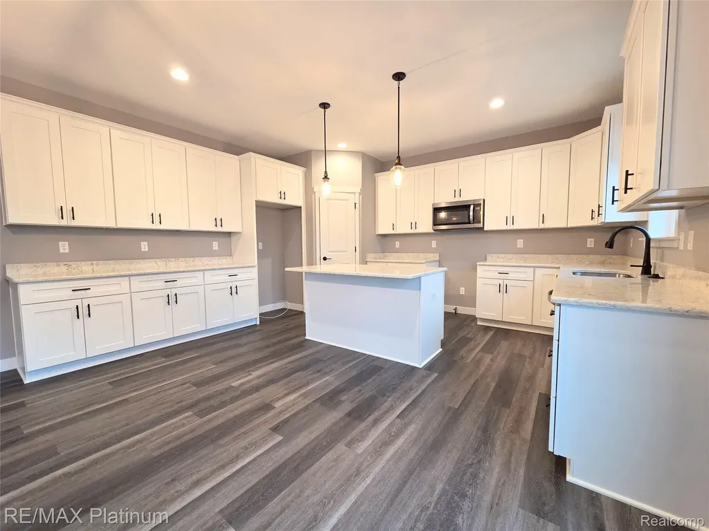 6254 Brook Stone Lane Fenton Charter Township MI 48451