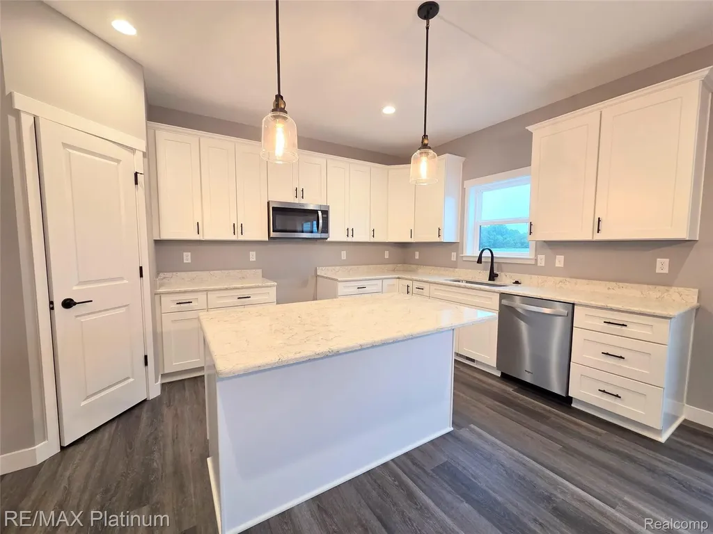 6254 Brook Stone Lane Fenton Charter Township MI 48451