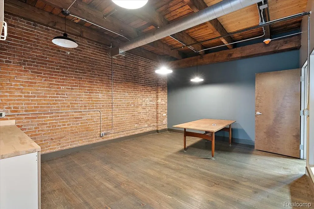 2630 Charlevoix Street Detroit City MI 48207