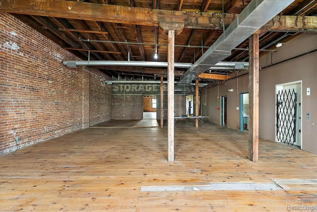 2630 Charlevoix Street Detroit City MI 48207