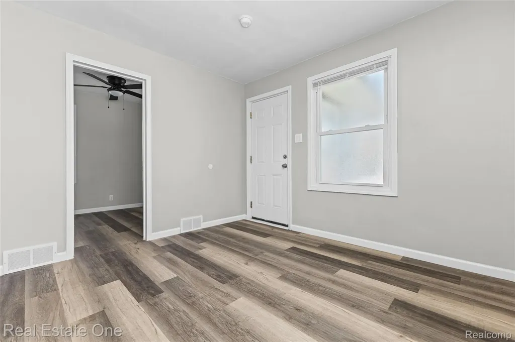 1539 Oconnor Avenue Lincoln Park City MI 48146