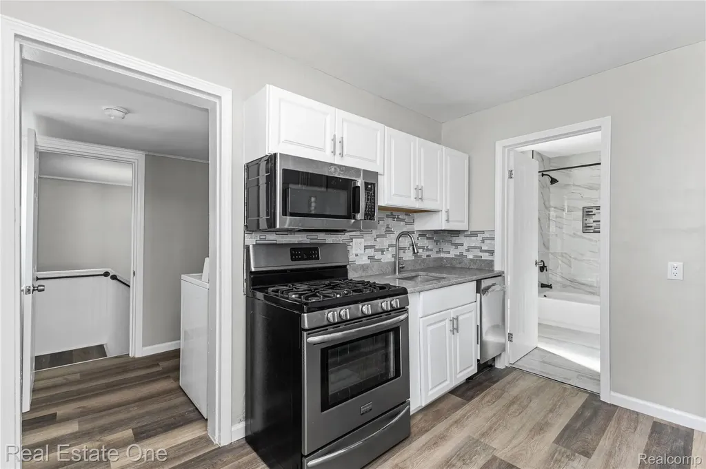 1539 Oconnor Avenue Lincoln Park City MI 48146