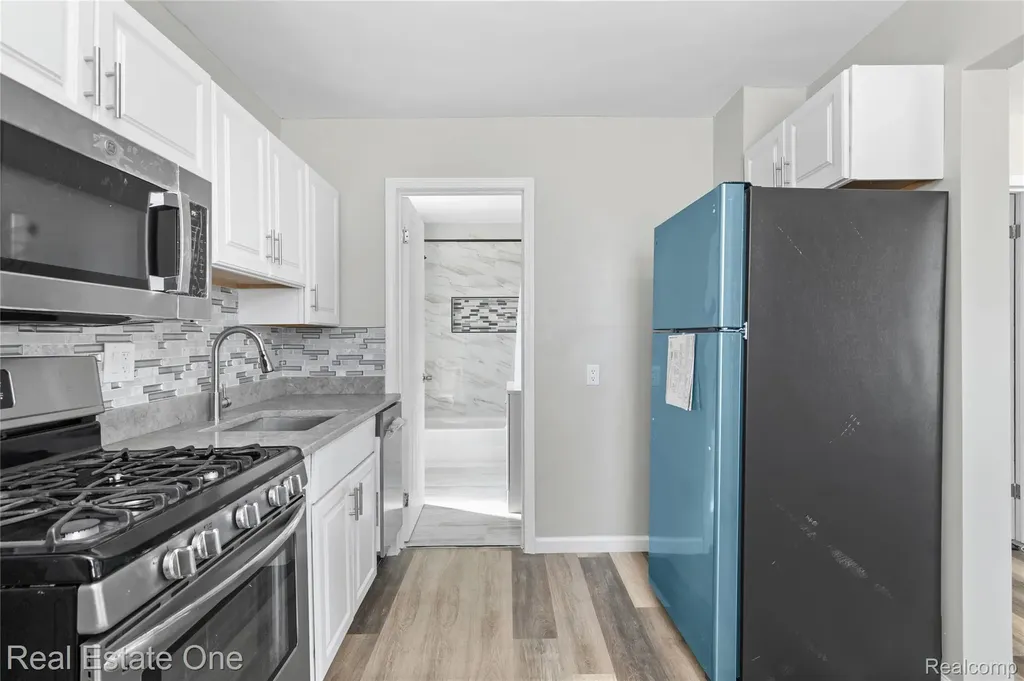 1539 Oconnor Avenue Lincoln Park City MI 48146