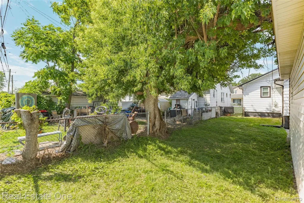 1539 Oconnor Avenue Lincoln Park City MI 48146
