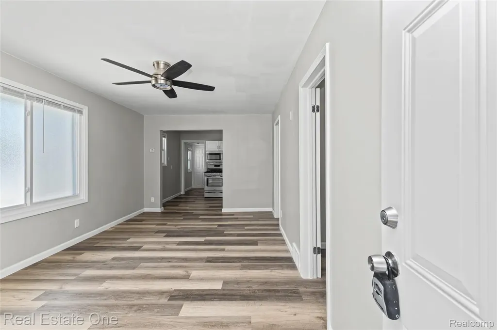 1539 Oconnor Avenue Lincoln Park City MI 48146