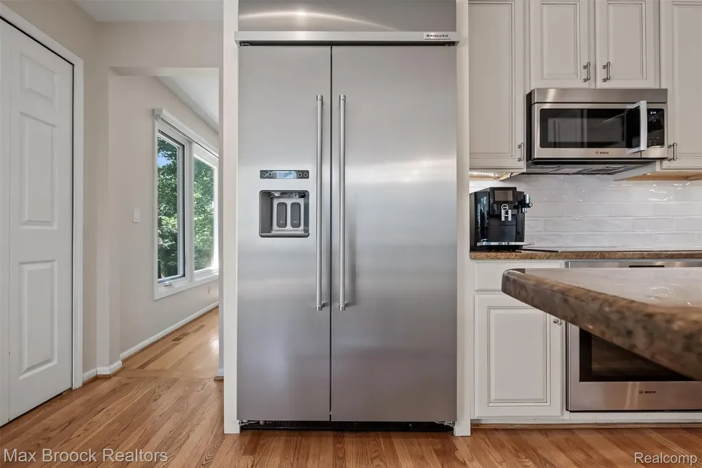 5101 Village Commons Drive West Bloomfield Charter Township MI 48322