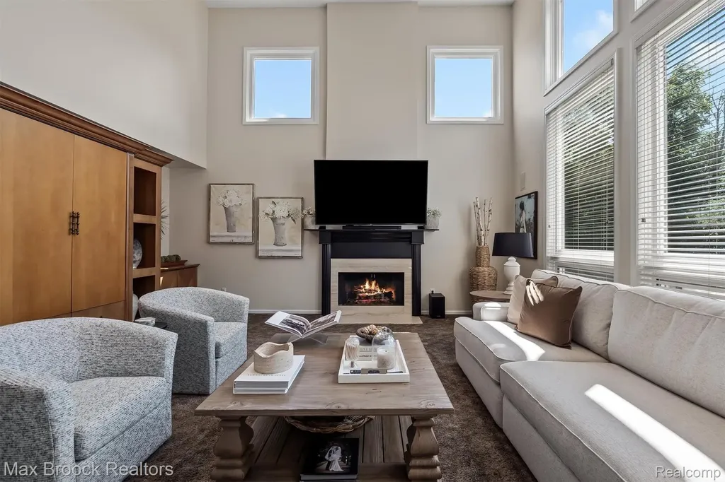 5101 Village Commons Drive West Bloomfield Charter Township MI 48322