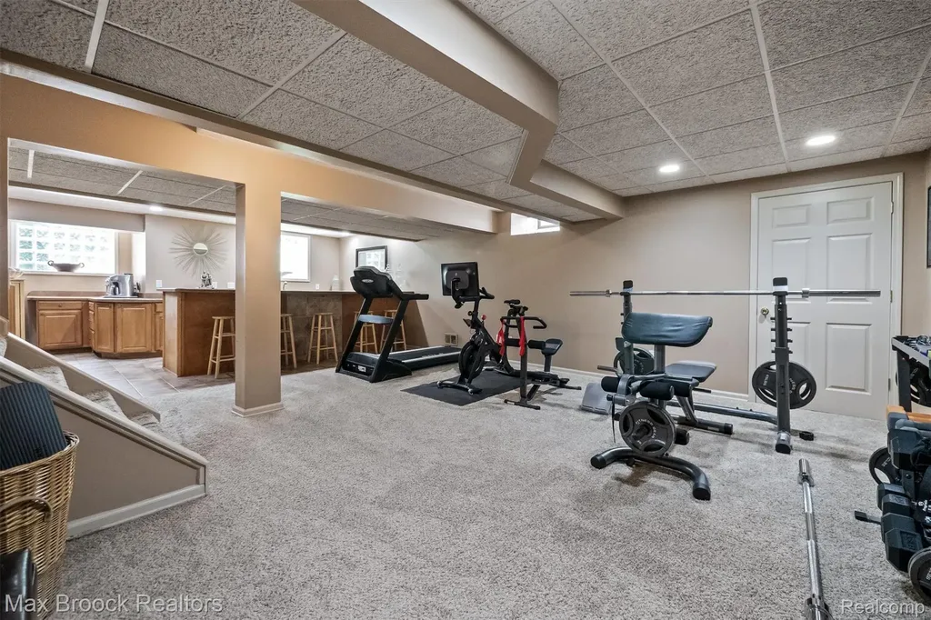 5101 Village Commons Drive West Bloomfield Charter Township MI 48322