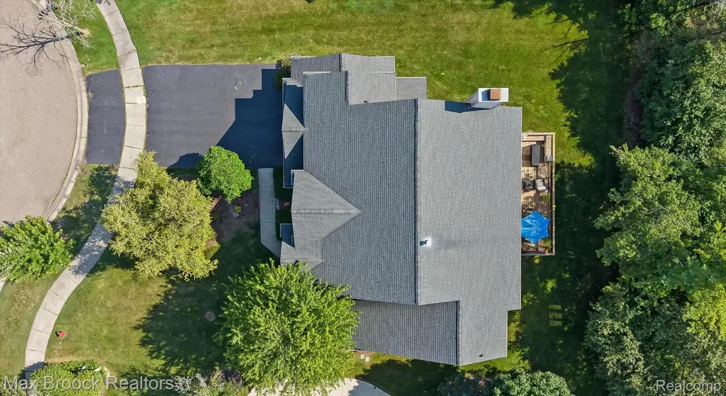 5101 Village Commons Drive West Bloomfield Charter Township MI 48322