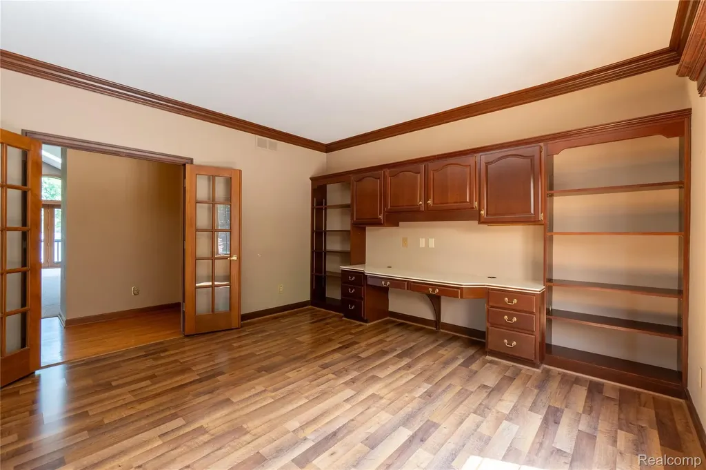 62 Chateaux Du Lac Drive Fenton Charter Township MI 48430