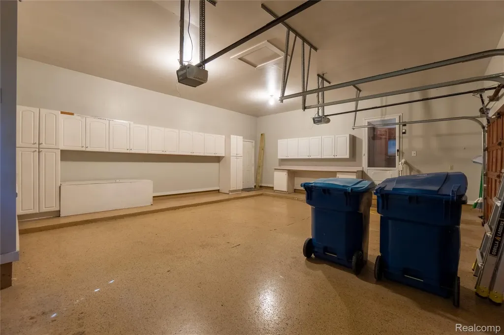 62 Chateaux Du Lac Drive Fenton Charter Township MI 48430