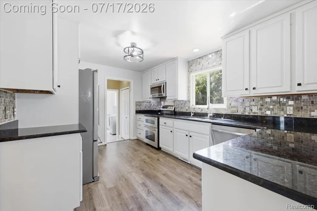 28108 Ruby Court Chesterfield Township MI 48047