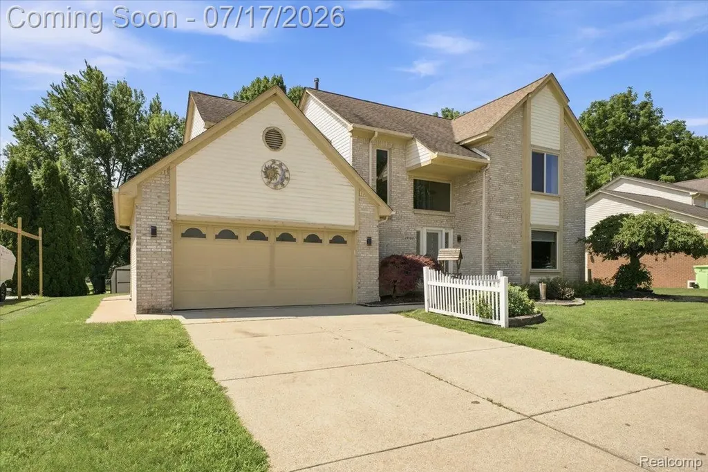 28108 Ruby Court Chesterfield Township MI 48047