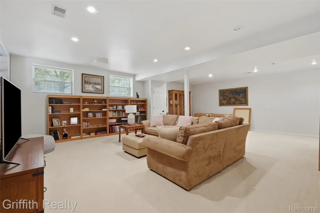 4605 Villa France Drive Genoa Township MI 48116