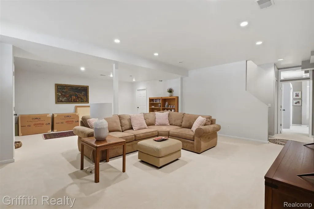 4605 Villa France Drive Genoa Township MI 48116