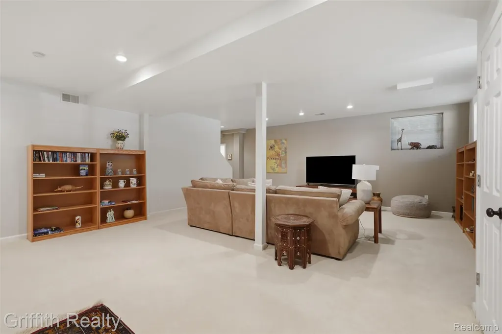 4605 Villa France Drive Genoa Township MI 48116