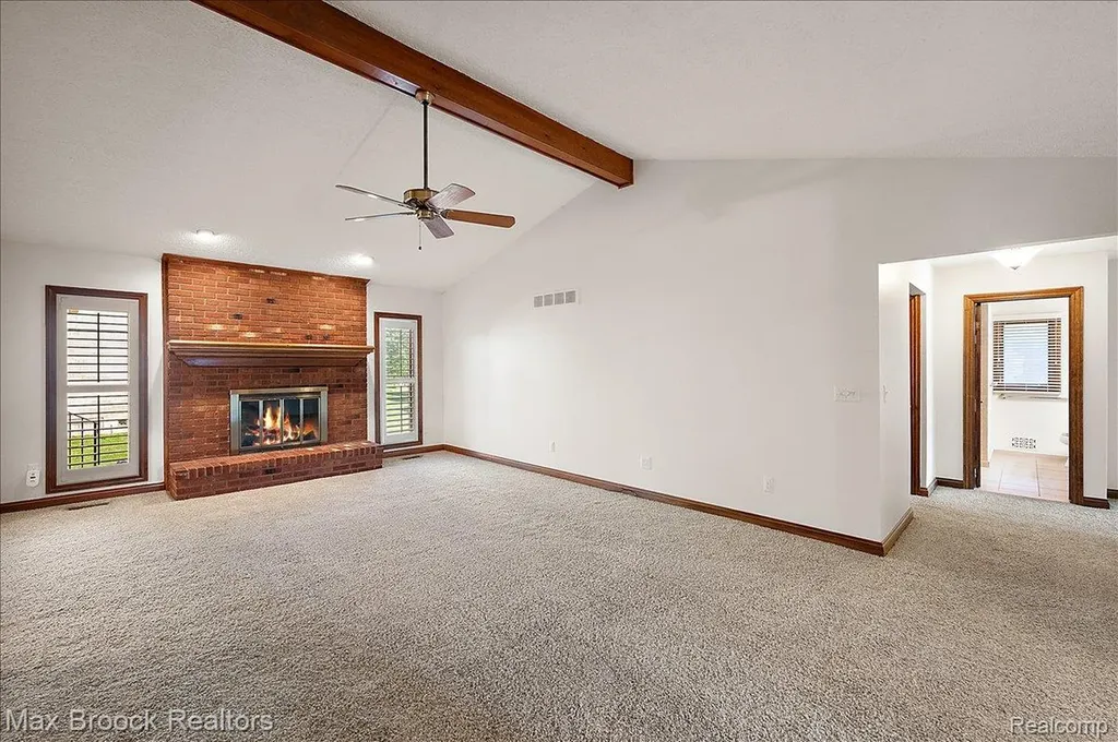 43909 Welland Drive Clinton Charter Township MI 48038
