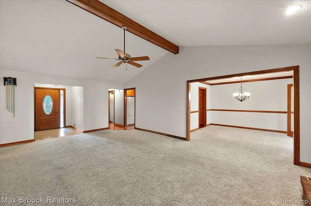 43909 Welland Drive Clinton Charter Township MI 48038