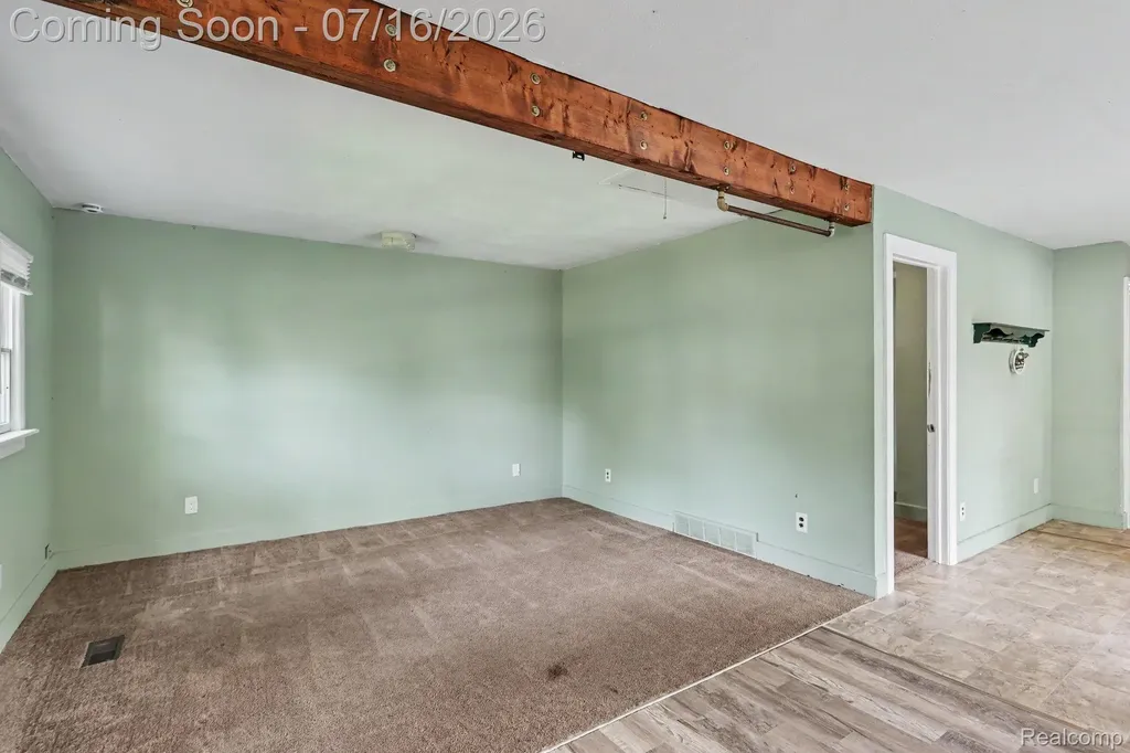 18415 Five Points Street Redford Charter Township MI 48240