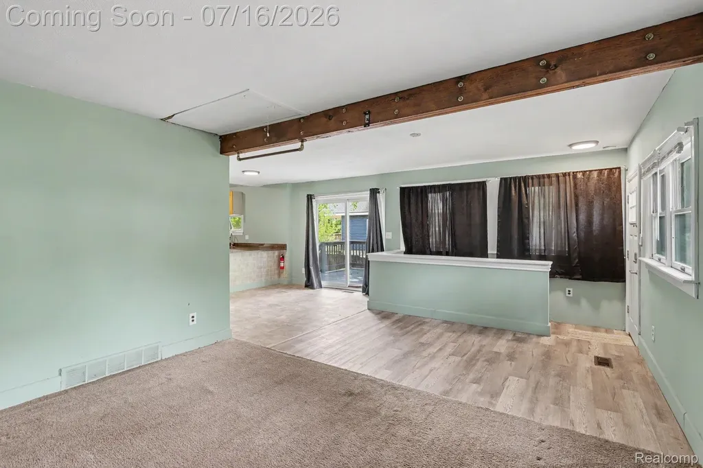 18415 Five Points Street Redford Charter Township MI 48240
