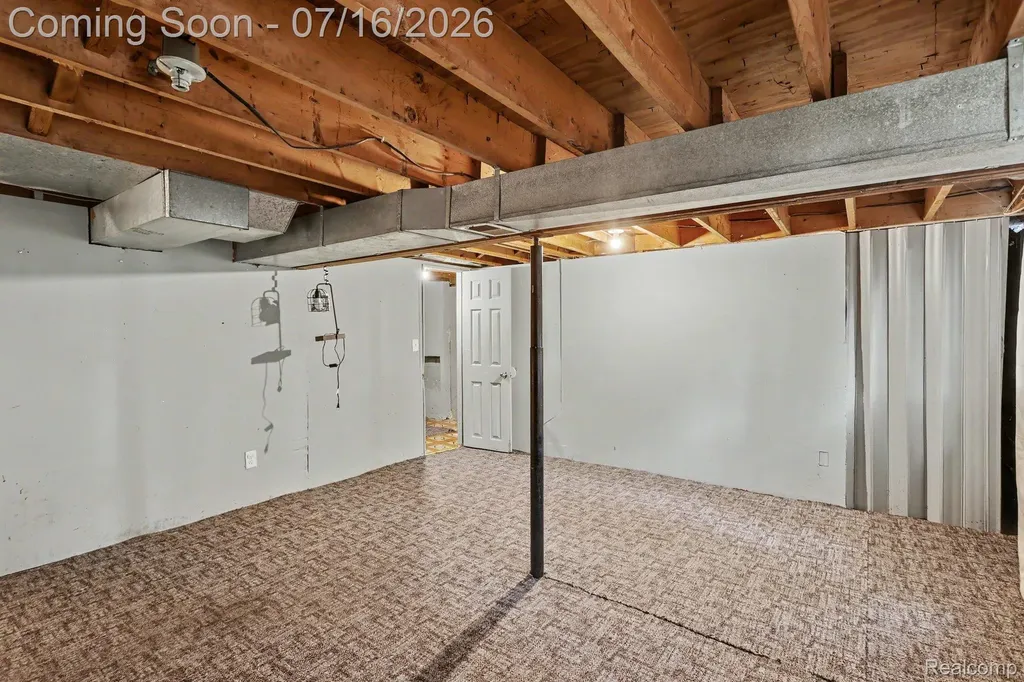 18415 Five Points Street Redford Charter Township MI 48240