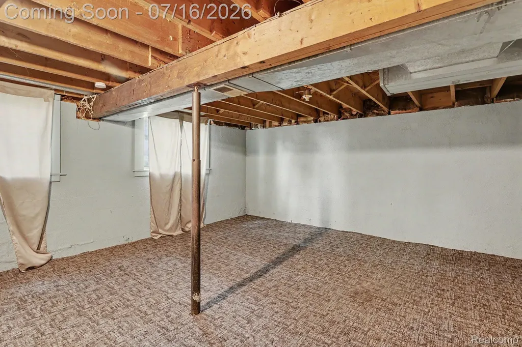 18415 Five Points Street Redford Charter Township MI 48240