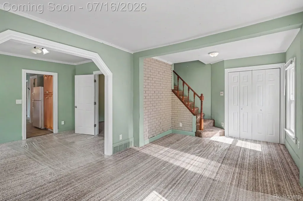 18415 Five Points Street Redford Charter Township MI 48240