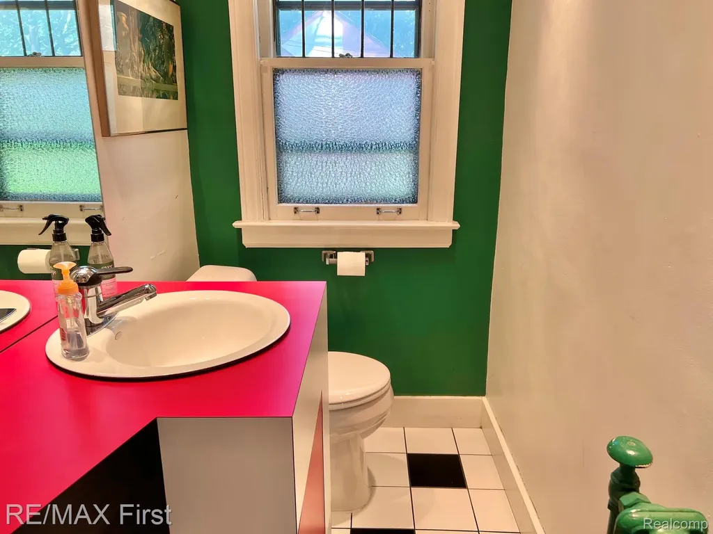 774 W Oakridge Street Ferndale City MI 48220