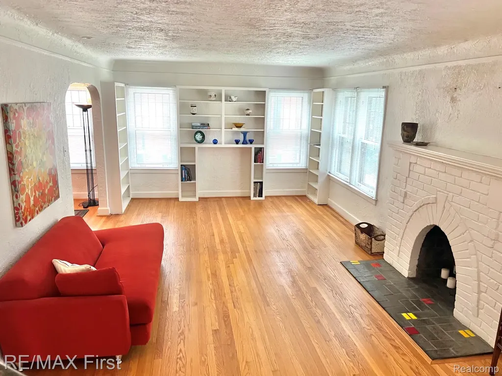 774 W Oakridge Street Ferndale City MI 48220