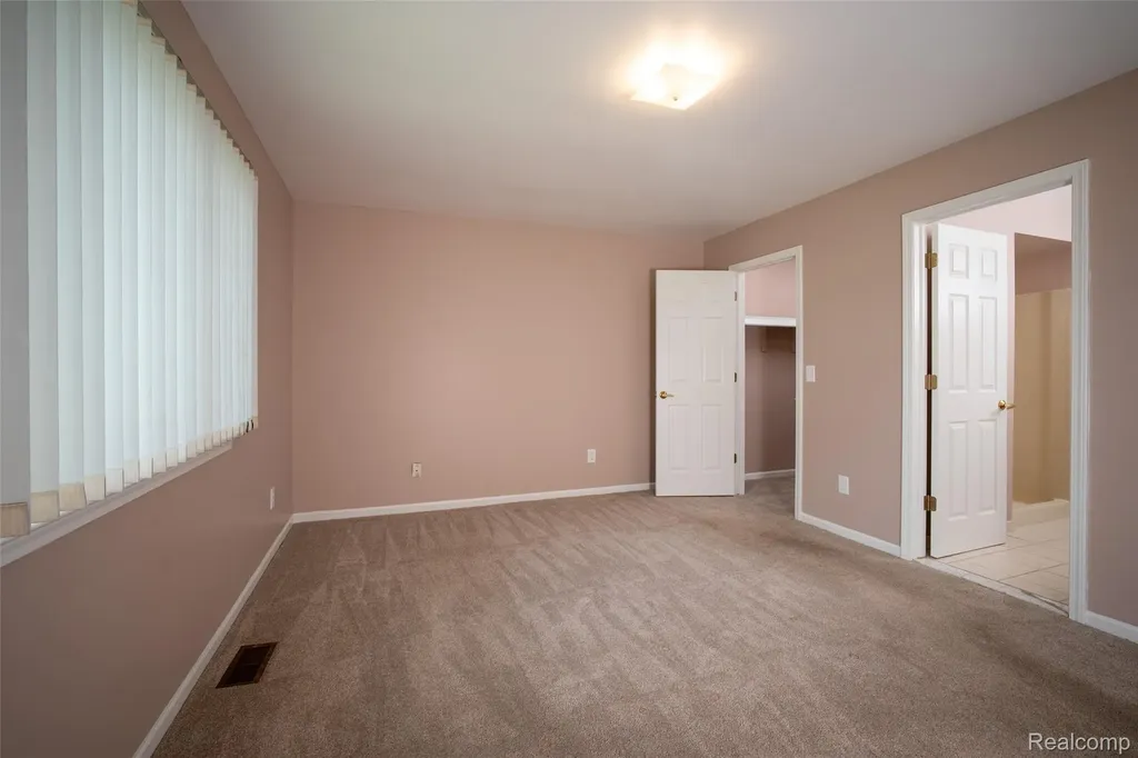 14810 Paris Court Allen Park City MI 48101